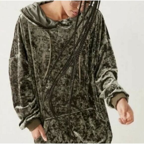 Urban Outfitters OVERSIZED Crushed Velvet Green Hoodie Athleisure Loose Size XS - Picture 1 of 6